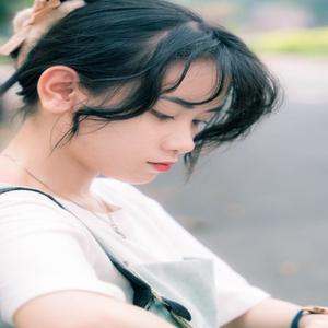 黄莉颖